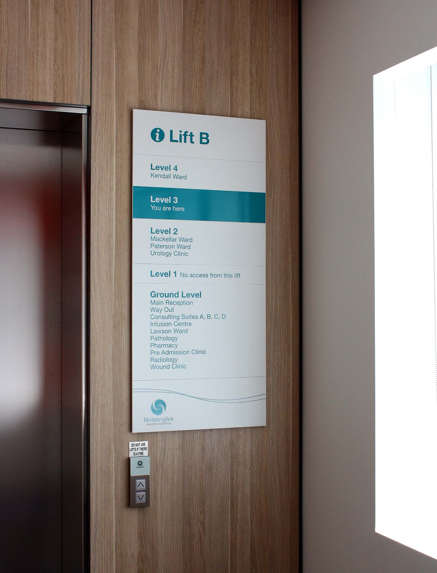 S2K healthcare directory signage at Holmesglen Private Hospital